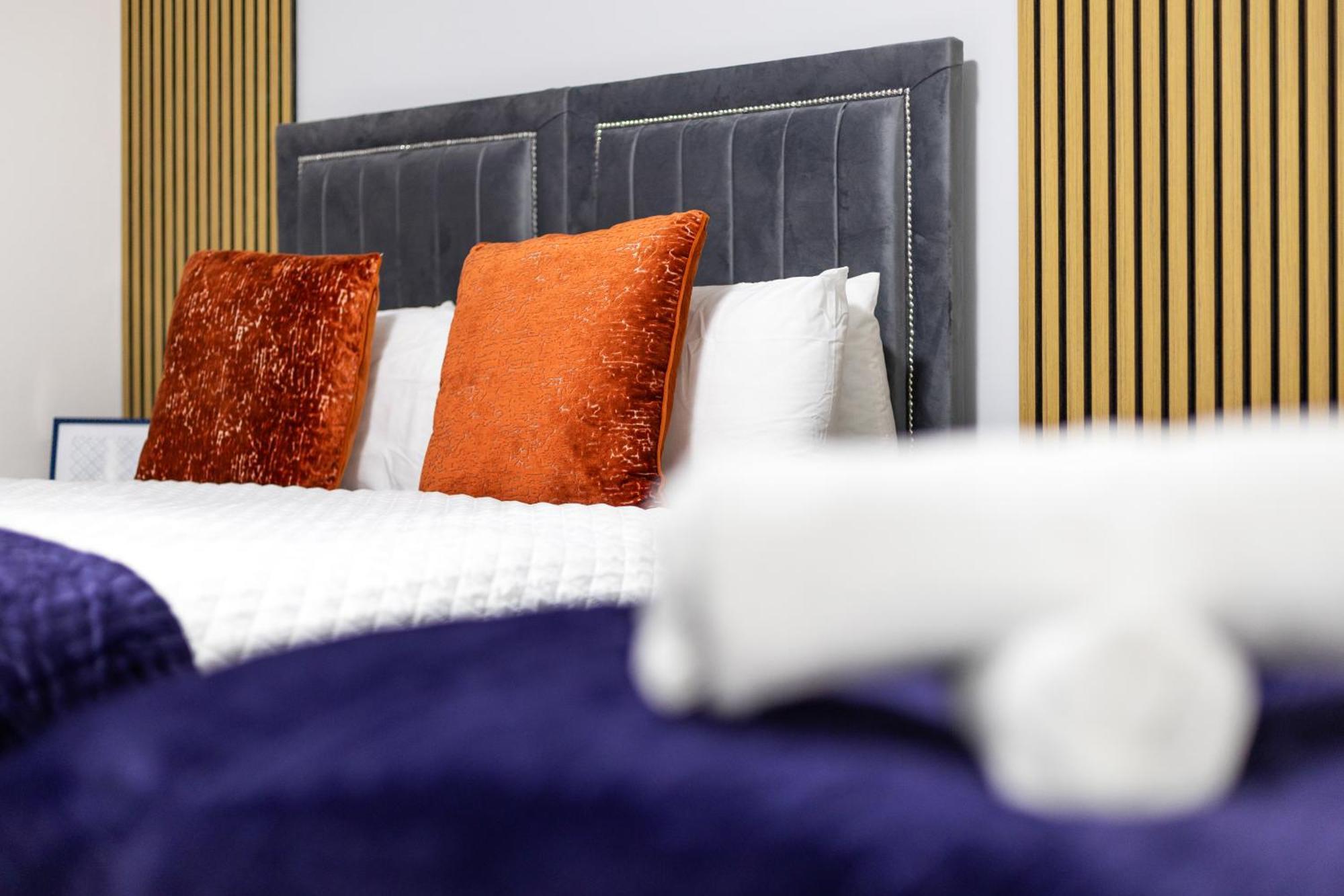 Bullring Lux Suite, New Street Free Netflix - Free Secure Parking- Sleeps 6 Birmingham Exterior photo